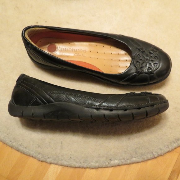 CLARKS black leather flats size 7 new without box - Picture 4 of 5